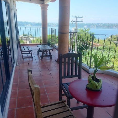 Hotel La Laguna Текескитенго Екстериор снимка